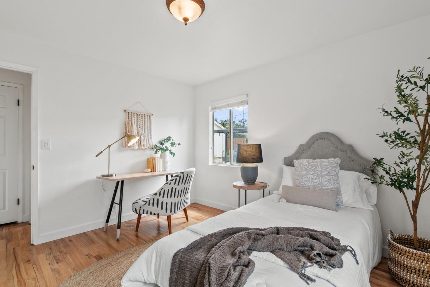 Detail Gallery Image 25 of 49 For 3080 Eleanor Way, Santa Cruz,  CA 95065 - 2 Beds | 1 Baths
