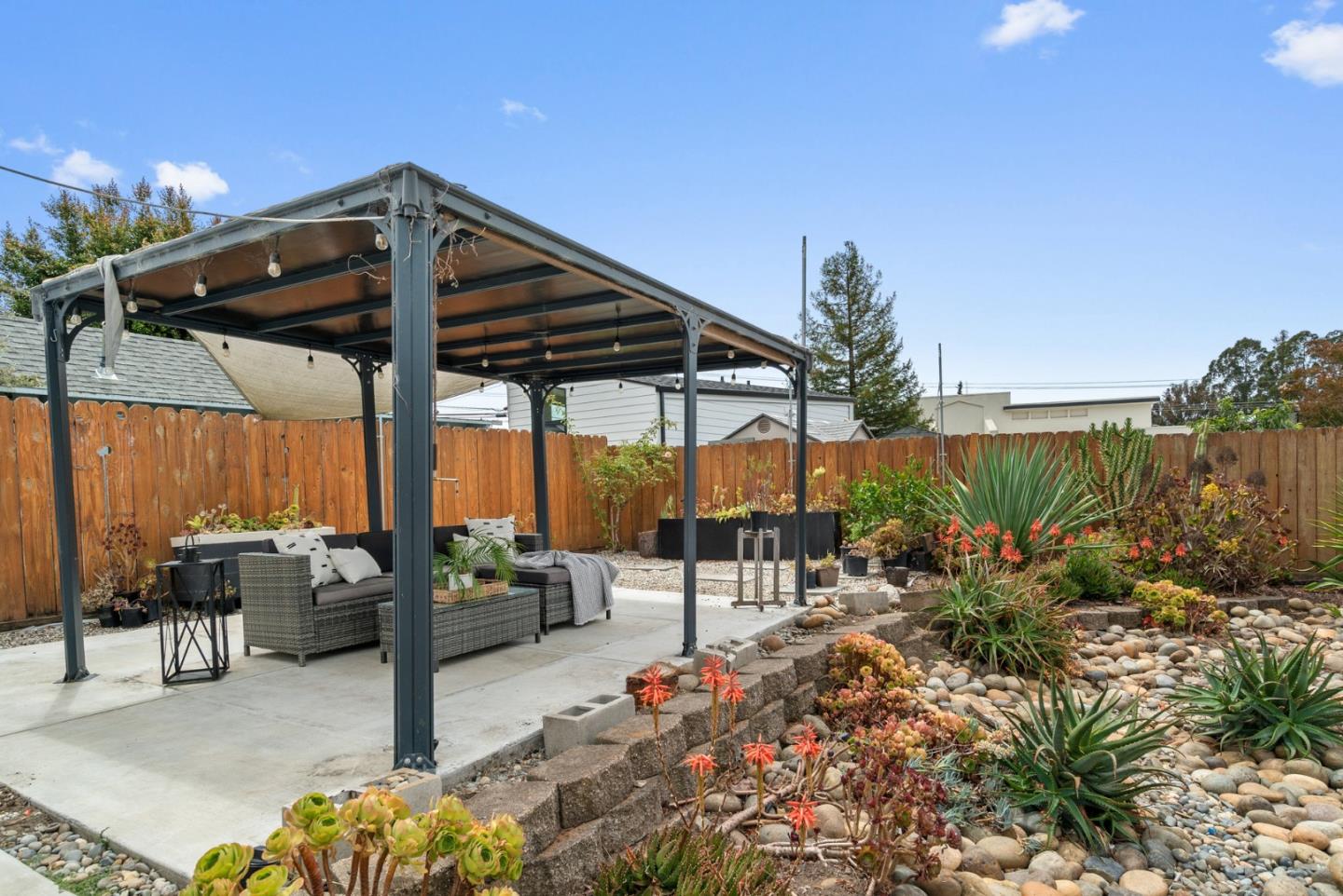 Detail Gallery Image 33 of 49 For 3080 Eleanor Way, Santa Cruz,  CA 95065 - 2 Beds | 1 Baths