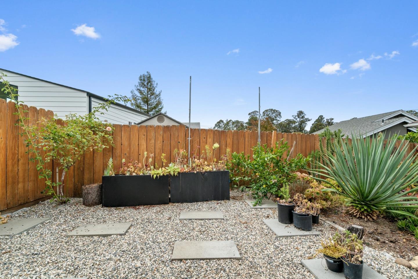 Detail Gallery Image 37 of 49 For 3080 Eleanor Way, Santa Cruz,  CA 95065 - 2 Beds | 1 Baths