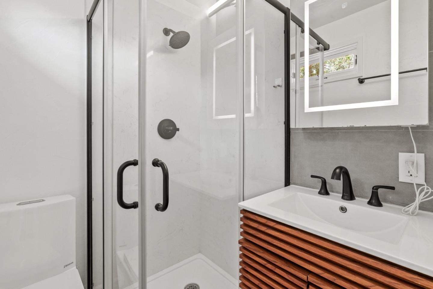 Detail Gallery Image 42 of 49 For 3080 Eleanor Way, Santa Cruz,  CA 95065 - 2 Beds | 1 Baths