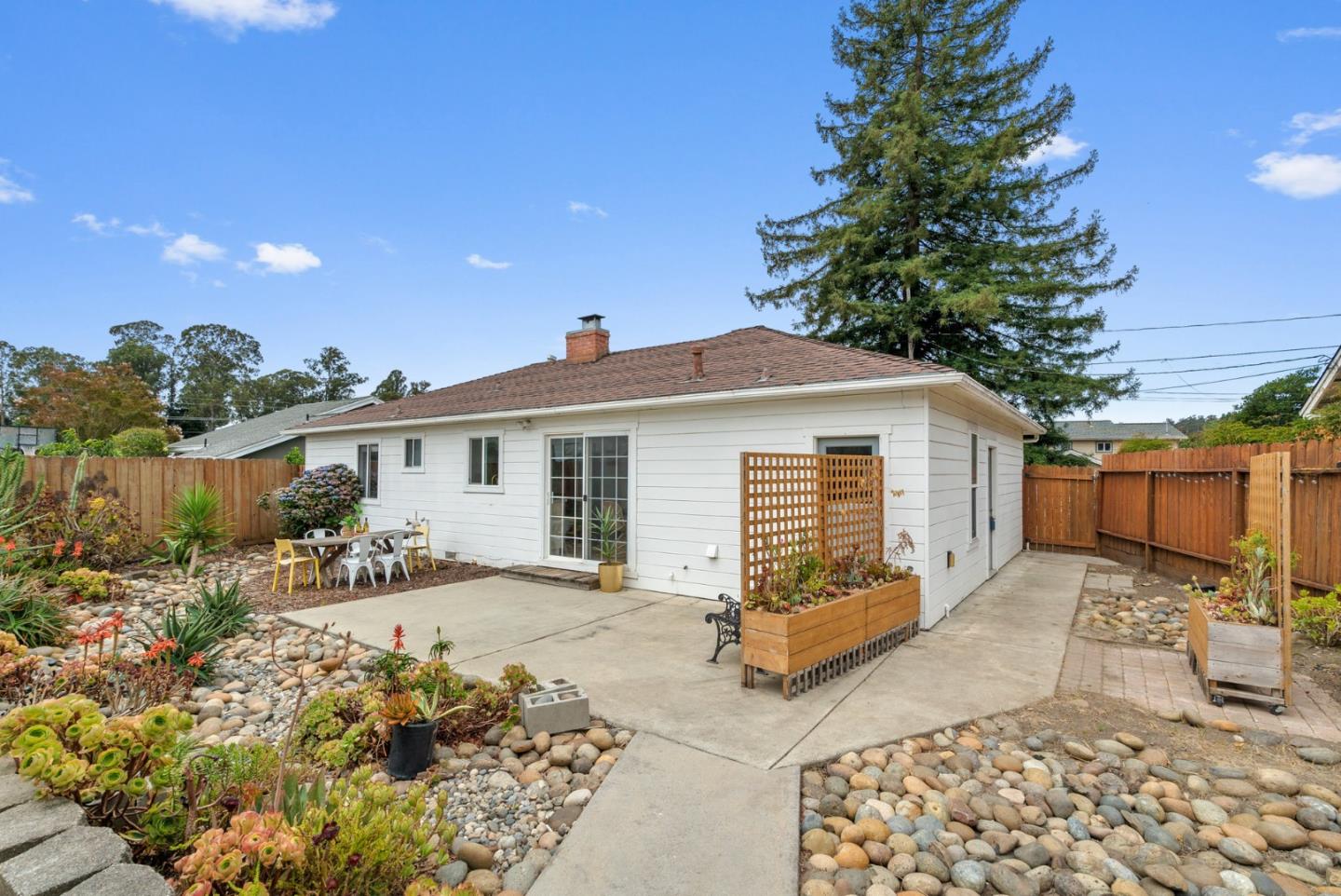 Detail Gallery Image 48 of 49 For 3080 Eleanor Way, Santa Cruz,  CA 95065 - 2 Beds | 1 Baths