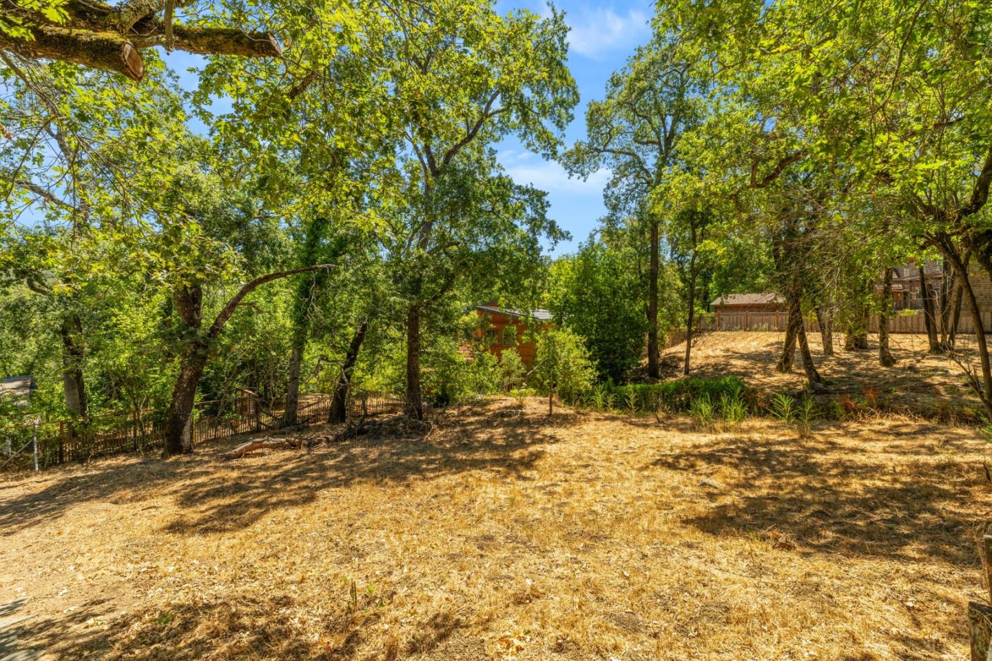 Detail Gallery Image 8 of 24 For 161 Los Trancos Cir, Portola Valley,  CA 94028 - – Beds | – Baths