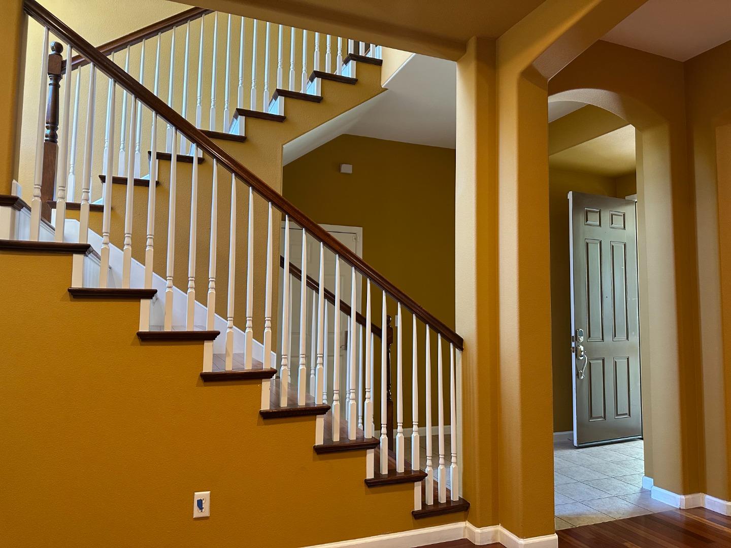 Detail Gallery Image 11 of 37 For 7562 Edinburgh Way, Gilroy,  CA 95020 - 4 Beds | 2/1 Baths