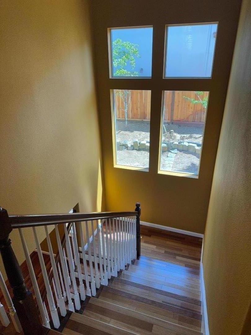 Detail Gallery Image 13 of 37 For 7562 Edinburgh Way, Gilroy,  CA 95020 - 4 Beds | 2/1 Baths