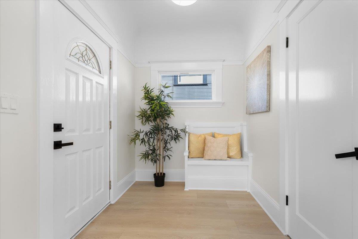 Detail Gallery Image 10 of 48 For 1237 Ashby Ave, Berkeley,  CA 94702 - 2 Beds | 2 Baths