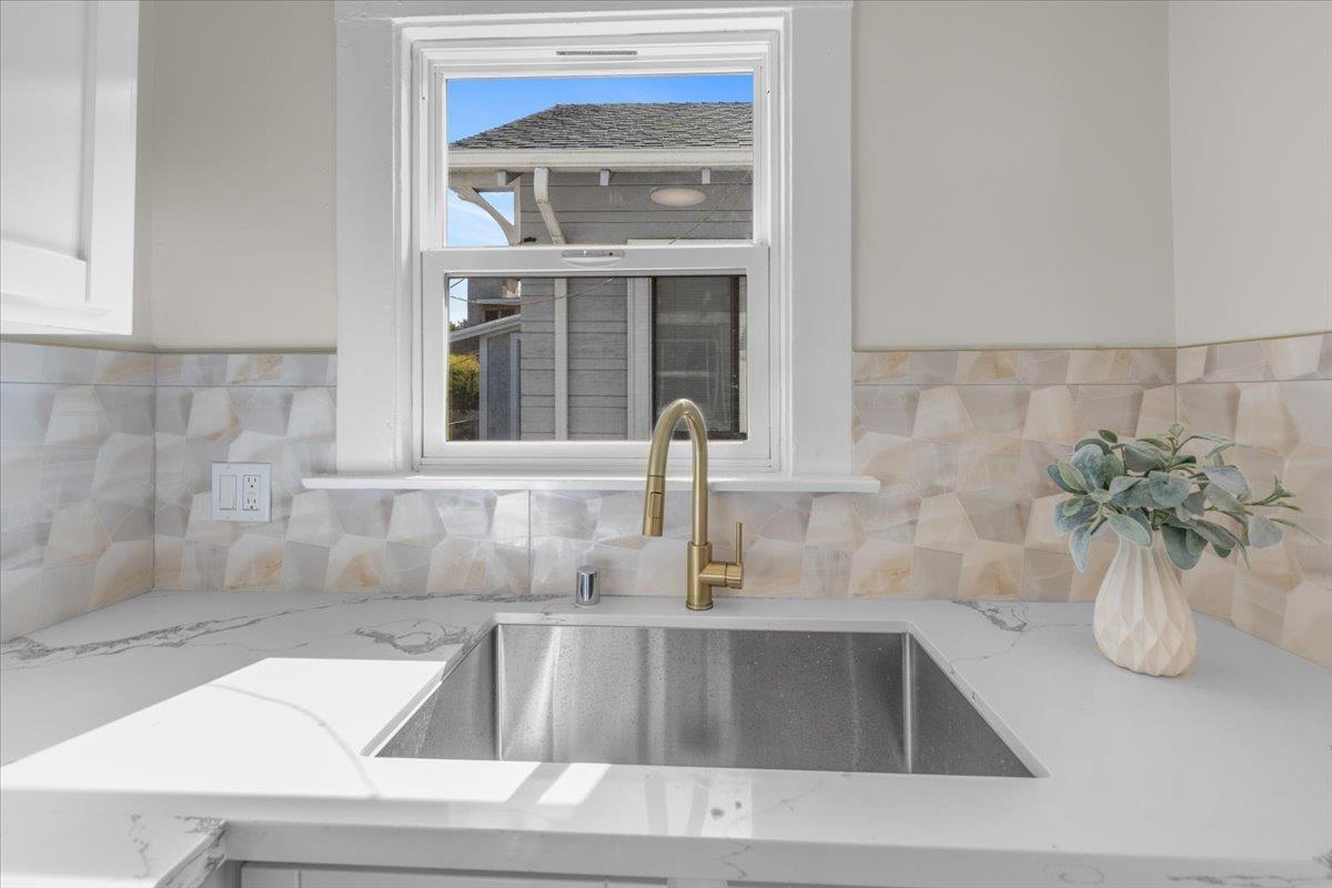 Detail Gallery Image 27 of 48 For 1237 Ashby Ave, Berkeley,  CA 94702 - 2 Beds | 2 Baths