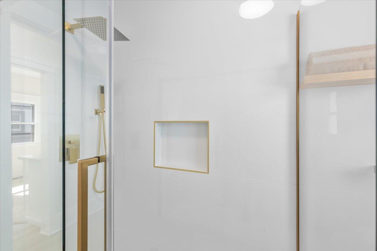 Detail Gallery Image 33 of 48 For 1237 Ashby Ave, Berkeley,  CA 94702 - 2 Beds | 2 Baths