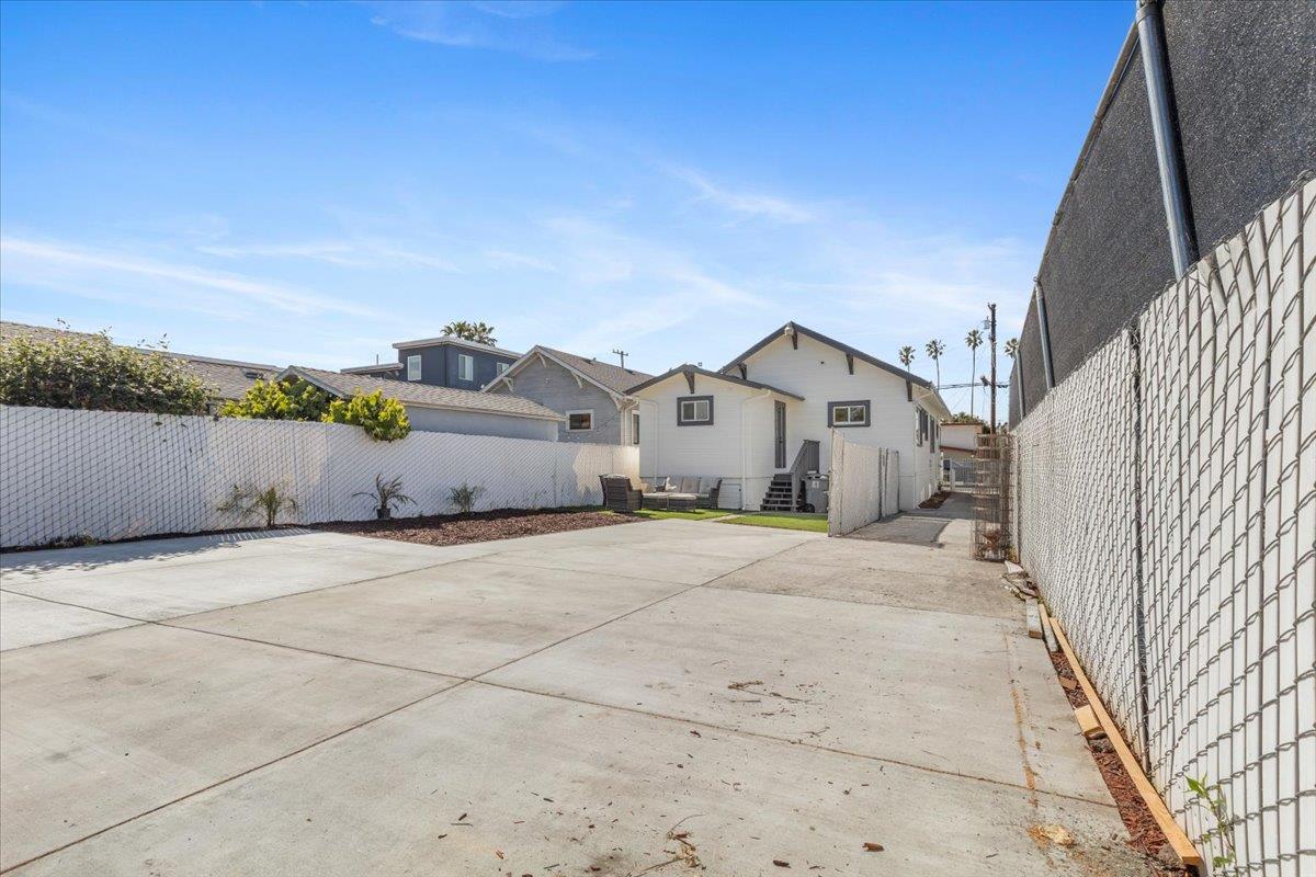 Detail Gallery Image 38 of 48 For 1237 Ashby Ave, Berkeley,  CA 94702 - 2 Beds | 2 Baths