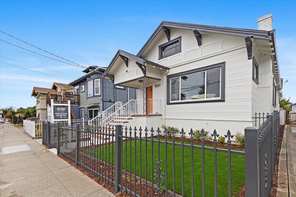 Detail Gallery Image 40 of 48 For 1237 Ashby Ave, Berkeley,  CA 94702 - 2 Beds | 2 Baths