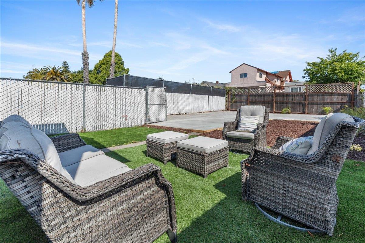 Detail Gallery Image 41 of 48 For 1237 Ashby Ave, Berkeley,  CA 94702 - 2 Beds | 2 Baths