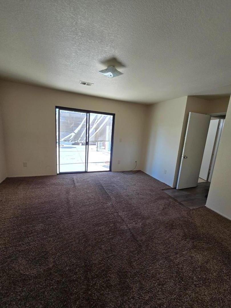 Detail Gallery Image 9 of 16 For 840 Line, Hollister,  CA 95023 - 3 Beds | 2 Baths