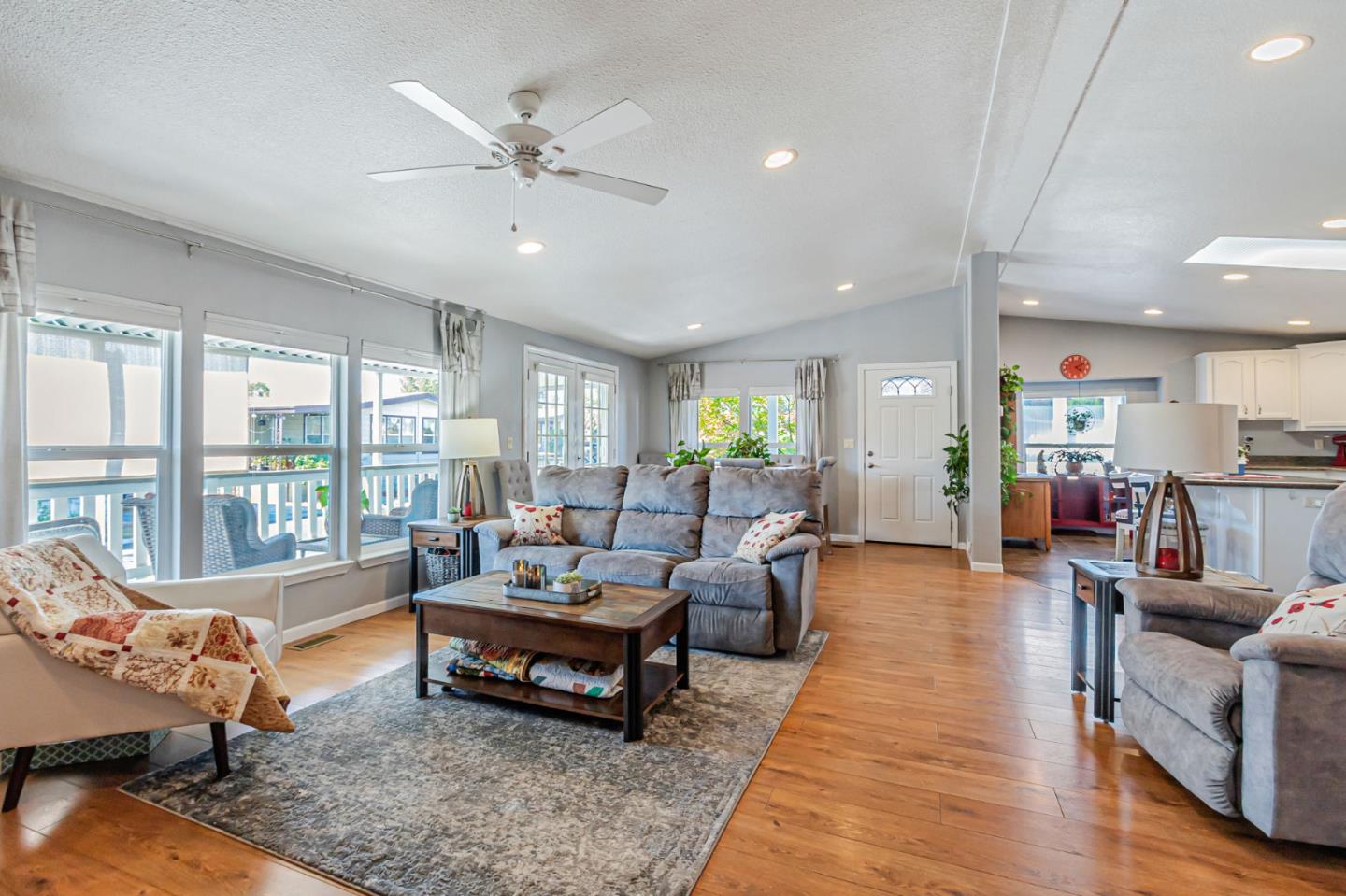 Detail Gallery Image 15 of 53 For 854 Villa Teresa Way #854,  San Jose,  CA 95123 - 3 Beds | 2 Baths
