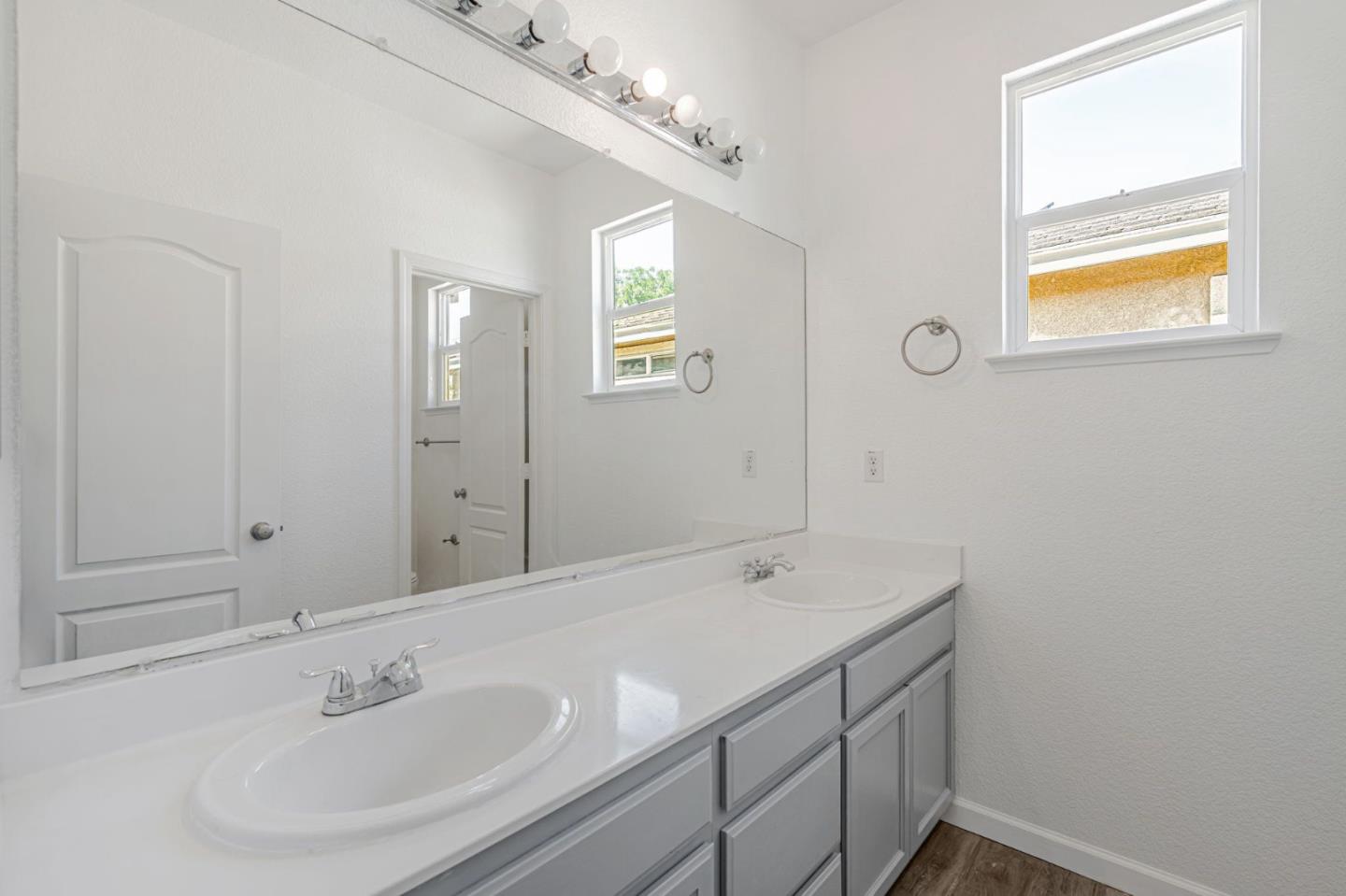 Detail Gallery Image 24 of 44 For 5323 Gold Creek Cir, Discovery Bay,  CA 94505 - 5 Beds | 3 Baths