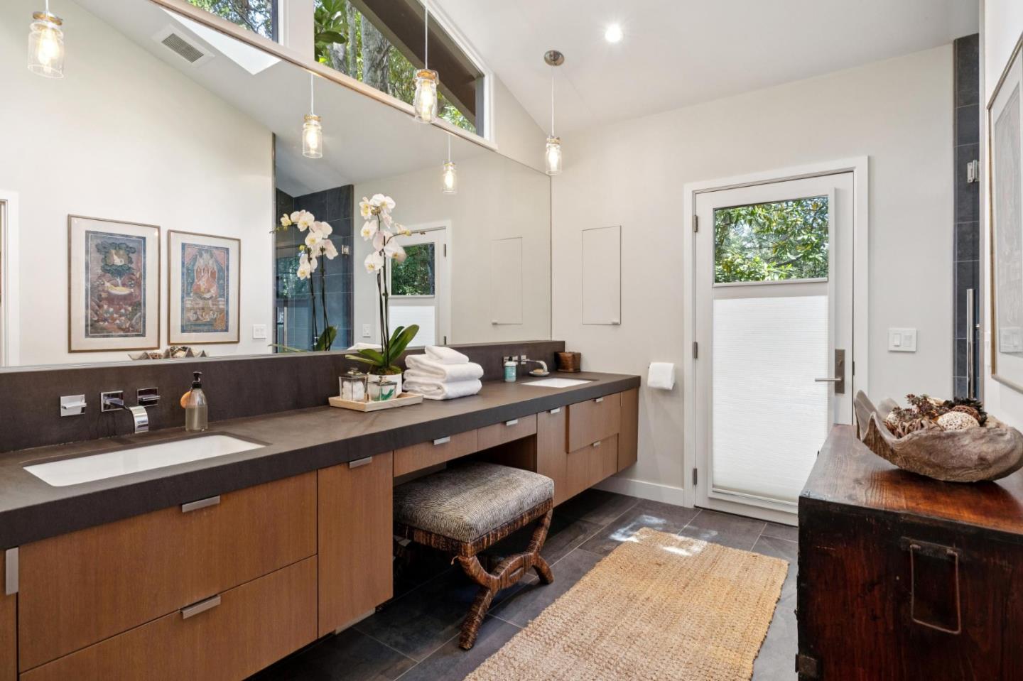 Detail Gallery Image 16 of 38 For 3323 Woodside Rd, Woodside,  CA 94062 - 3 Beds | 2/1 Baths