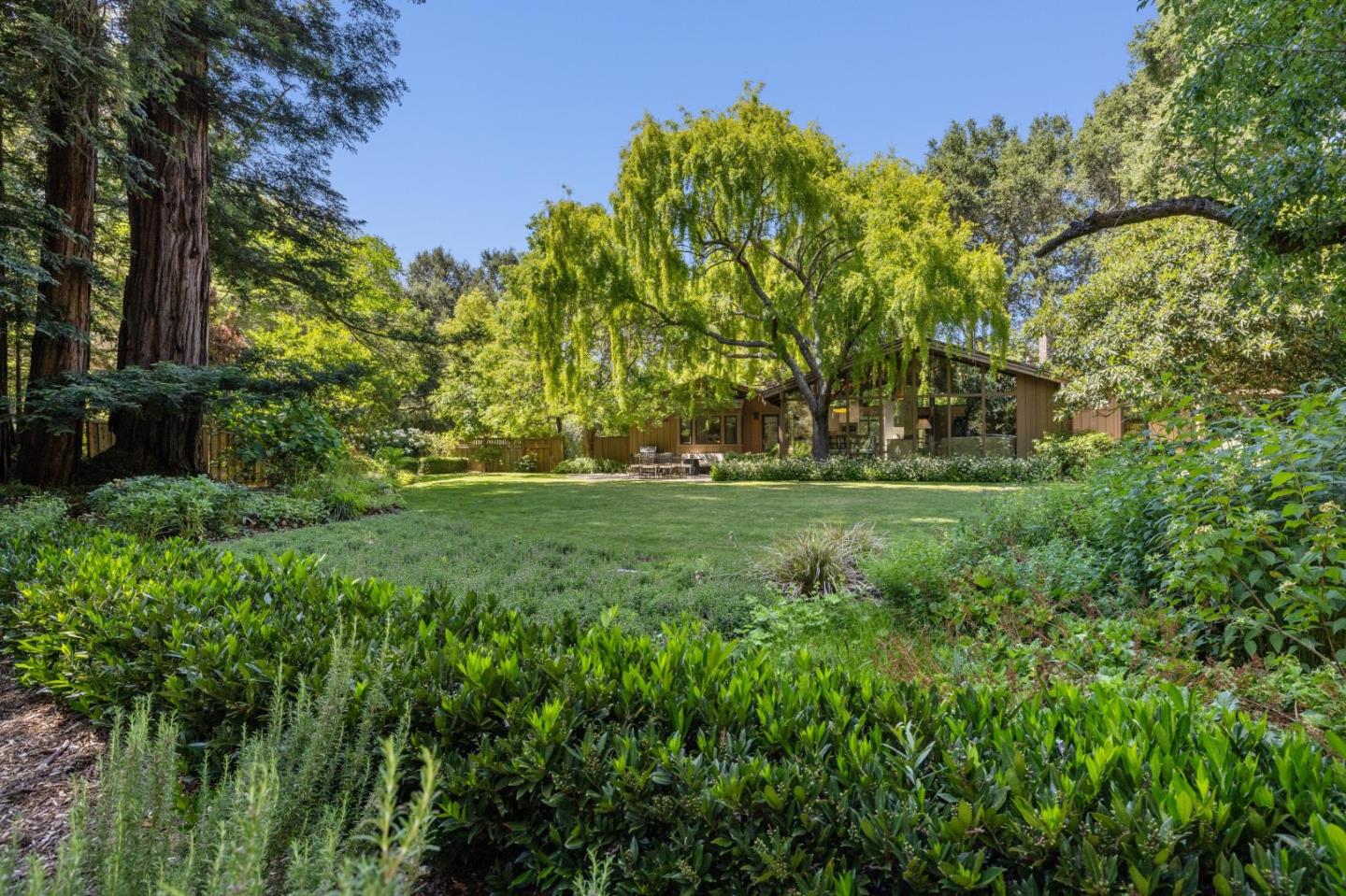 Detail Gallery Image 17 of 38 For 3323 Woodside Rd, Woodside,  CA 94062 - 3 Beds | 2/1 Baths