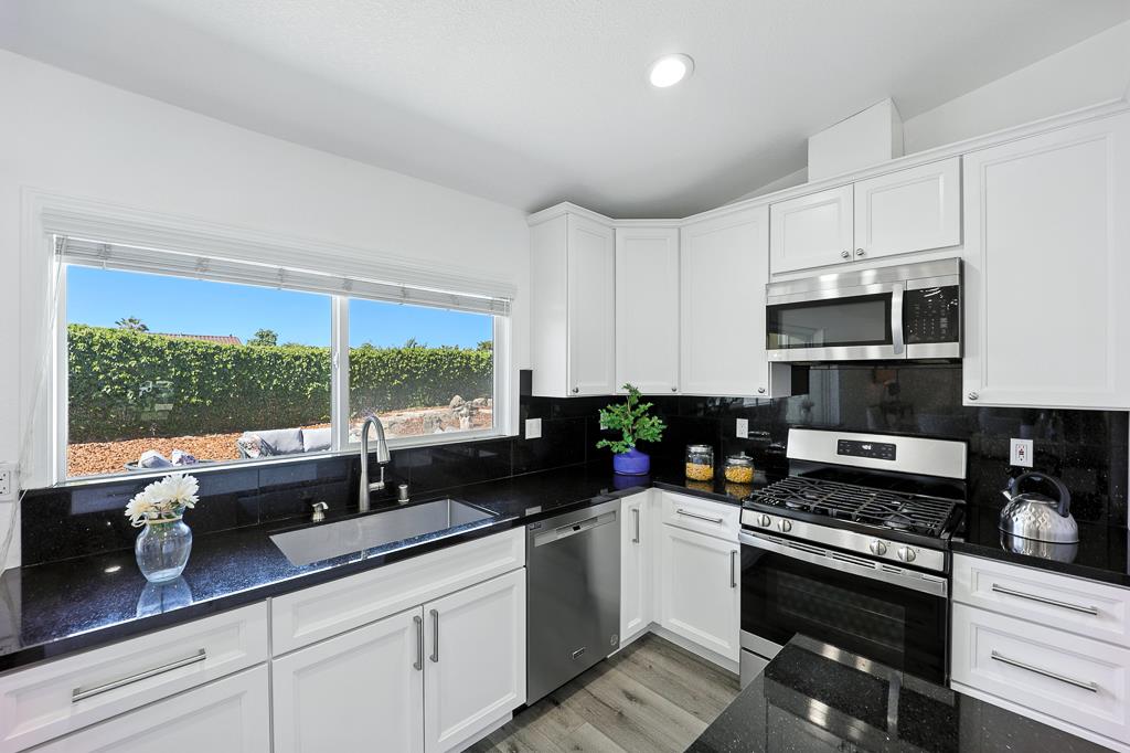 Detail Gallery Image 15 of 60 For 5953 Bellflower Dr, Newark,  CA 94560 - 4 Beds | 2 Baths
