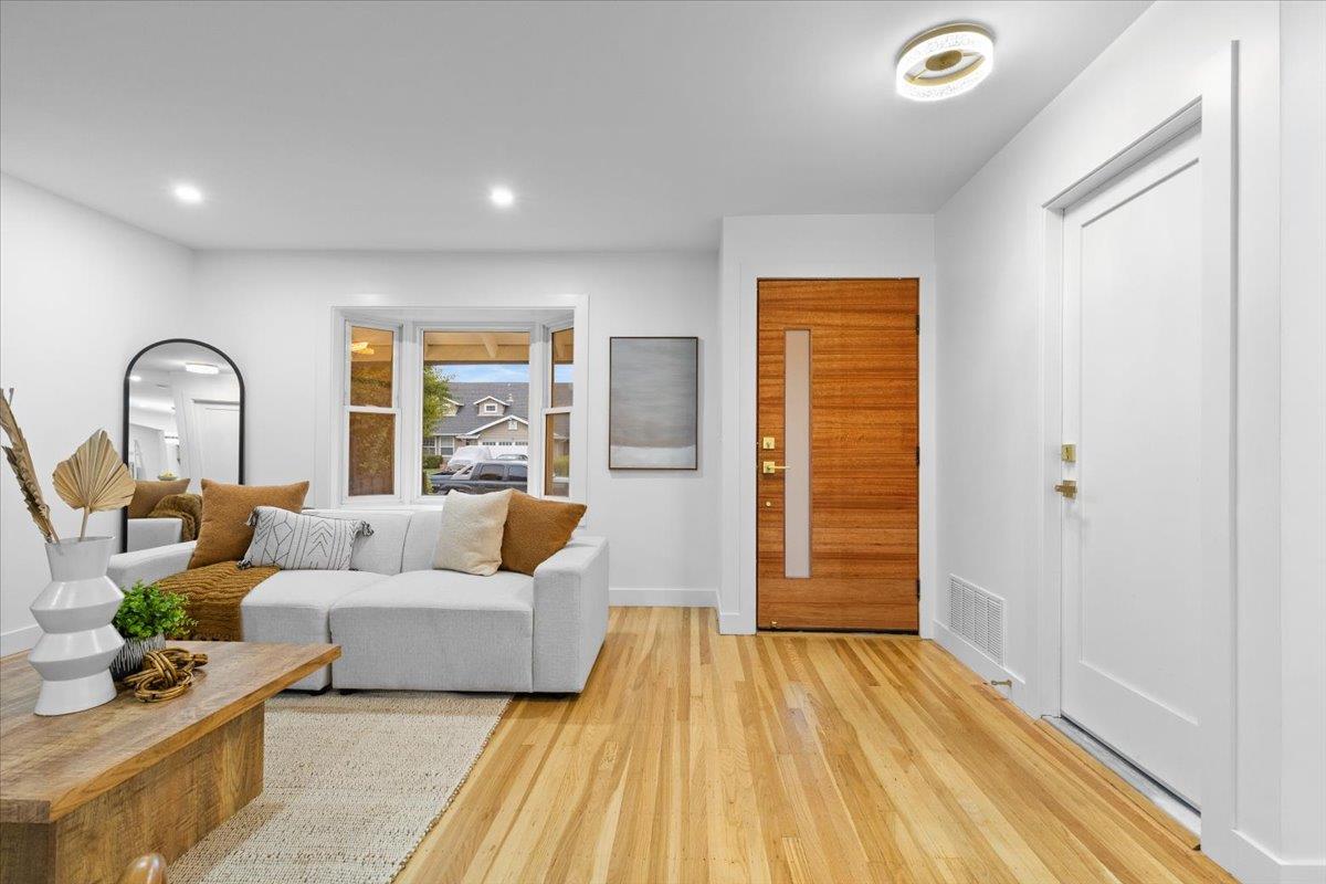 Detail Gallery Image 7 of 41 For 212 Belden Dr, San Jose,  CA 95123 - 3 Beds | 2 Baths