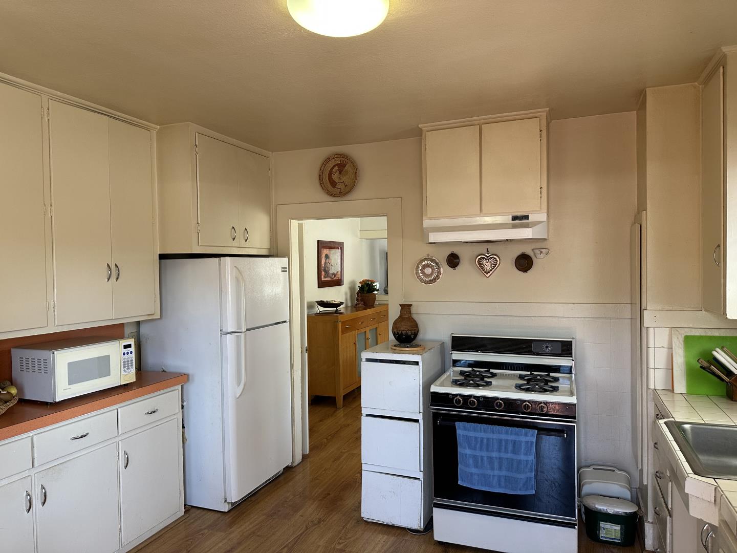 Detail Gallery Image 12 of 27 For 105 Palm Ave, Watsonville,  CA 95076 - 3 Beds | 1/1 Baths