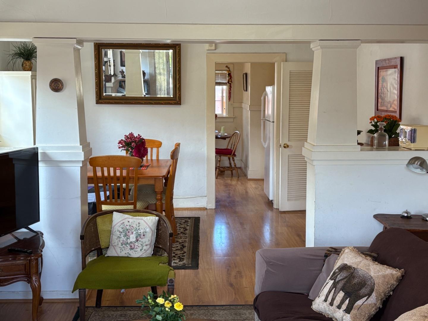 Detail Gallery Image 2 of 27 For 105 Palm Ave, Watsonville,  CA 95076 - 3 Beds | 1/1 Baths