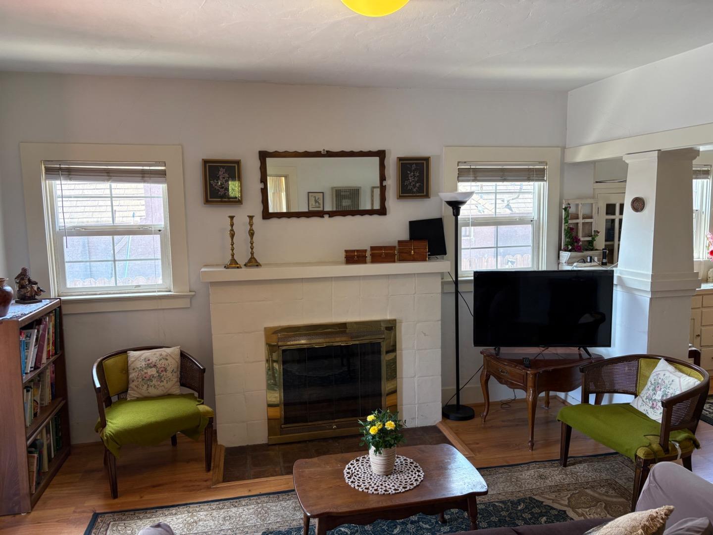 Detail Gallery Image 4 of 27 For 105 Palm Ave, Watsonville,  CA 95076 - 3 Beds | 1/1 Baths
