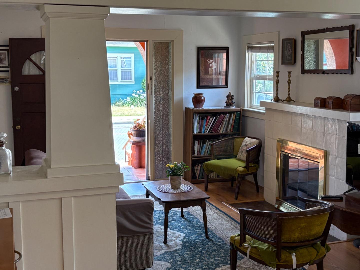 Detail Gallery Image 6 of 27 For 105 Palm Ave, Watsonville,  CA 95076 - 3 Beds | 1/1 Baths