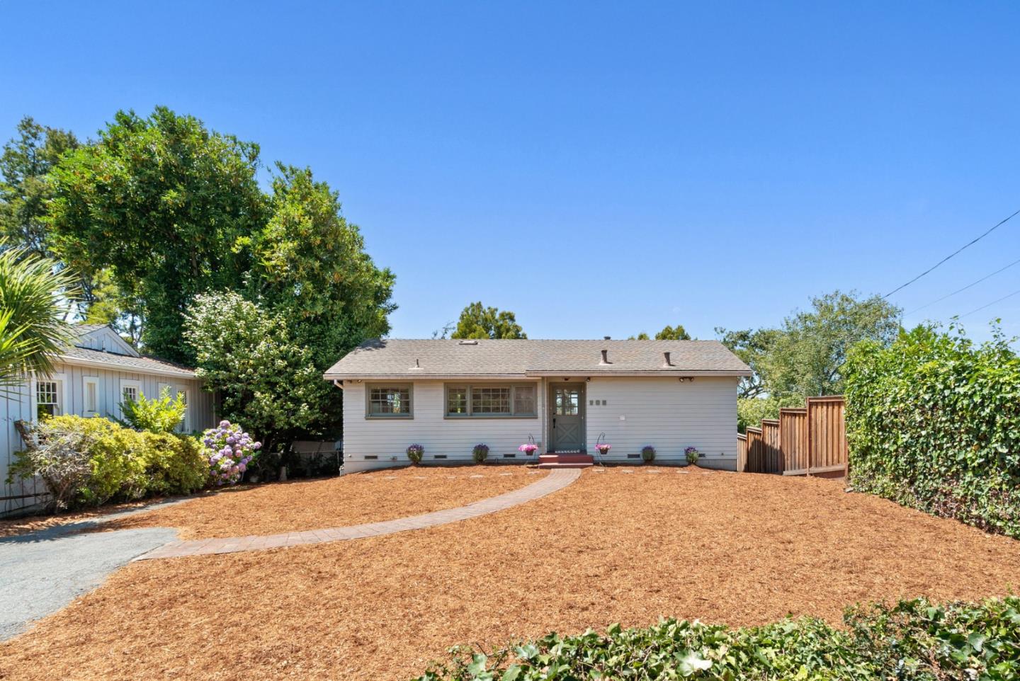 Detail Gallery Image 3 of 45 For 206 Bayview Ct, Aptos,  CA 95003 - 1 Beds | 1 Baths