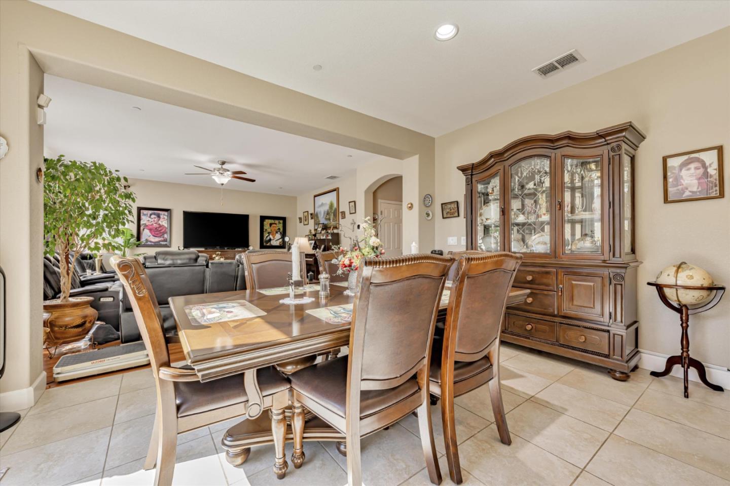 Detail Gallery Image 18 of 43 For 1652 Maidencane Way, Los Banos,  CA 93635 - 5 Beds | 3/1 Baths