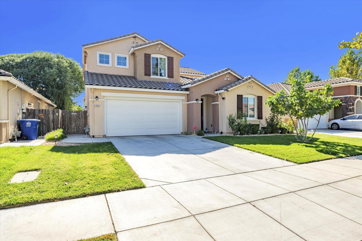 Detail Gallery Image 2 of 43 For 1652 Maidencane Way, Los Banos,  CA 93635 - 5 Beds | 3/1 Baths