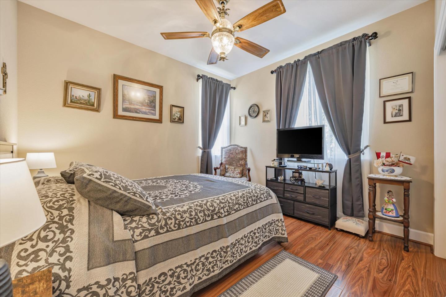 Detail Gallery Image 22 of 43 For 1652 Maidencane Way, Los Banos,  CA 93635 - 5 Beds | 3/1 Baths