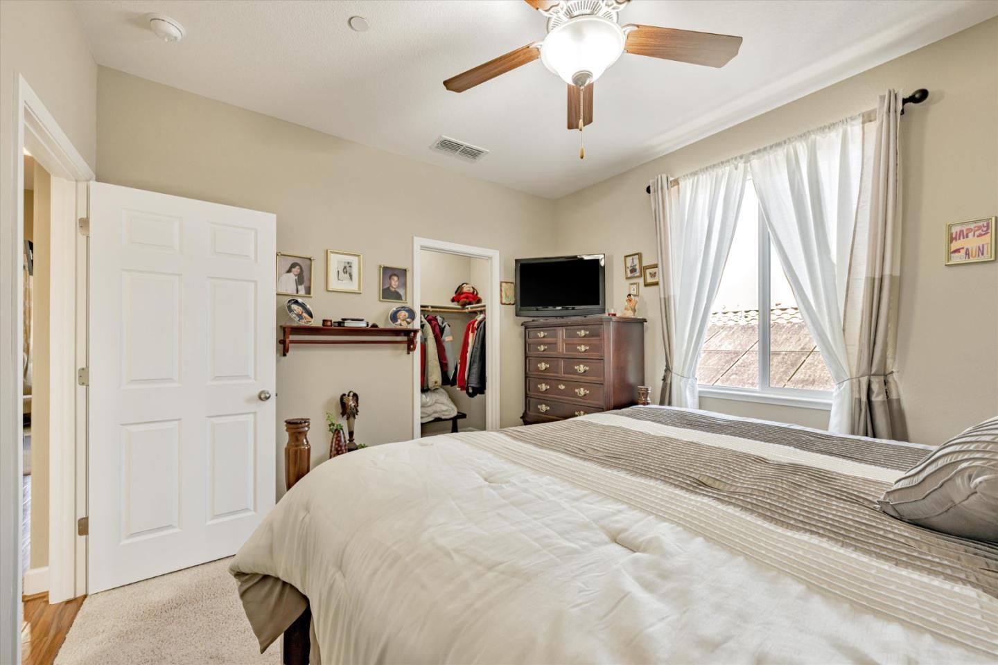 Detail Gallery Image 28 of 43 For 1652 Maidencane Way, Los Banos,  CA 93635 - 5 Beds | 3/1 Baths