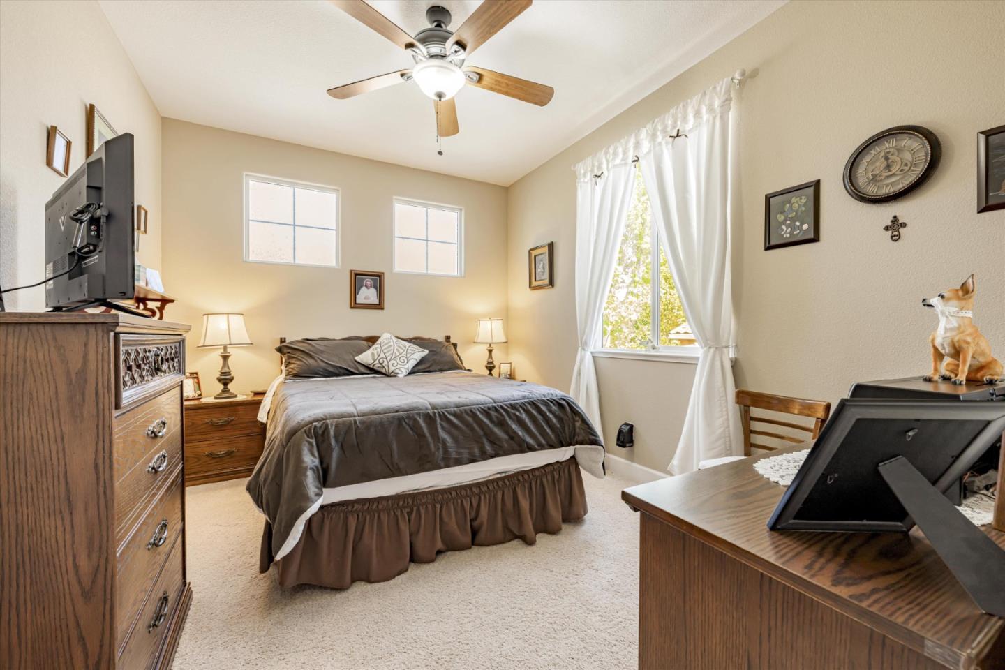 Detail Gallery Image 29 of 43 For 1652 Maidencane Way, Los Banos,  CA 93635 - 5 Beds | 3/1 Baths