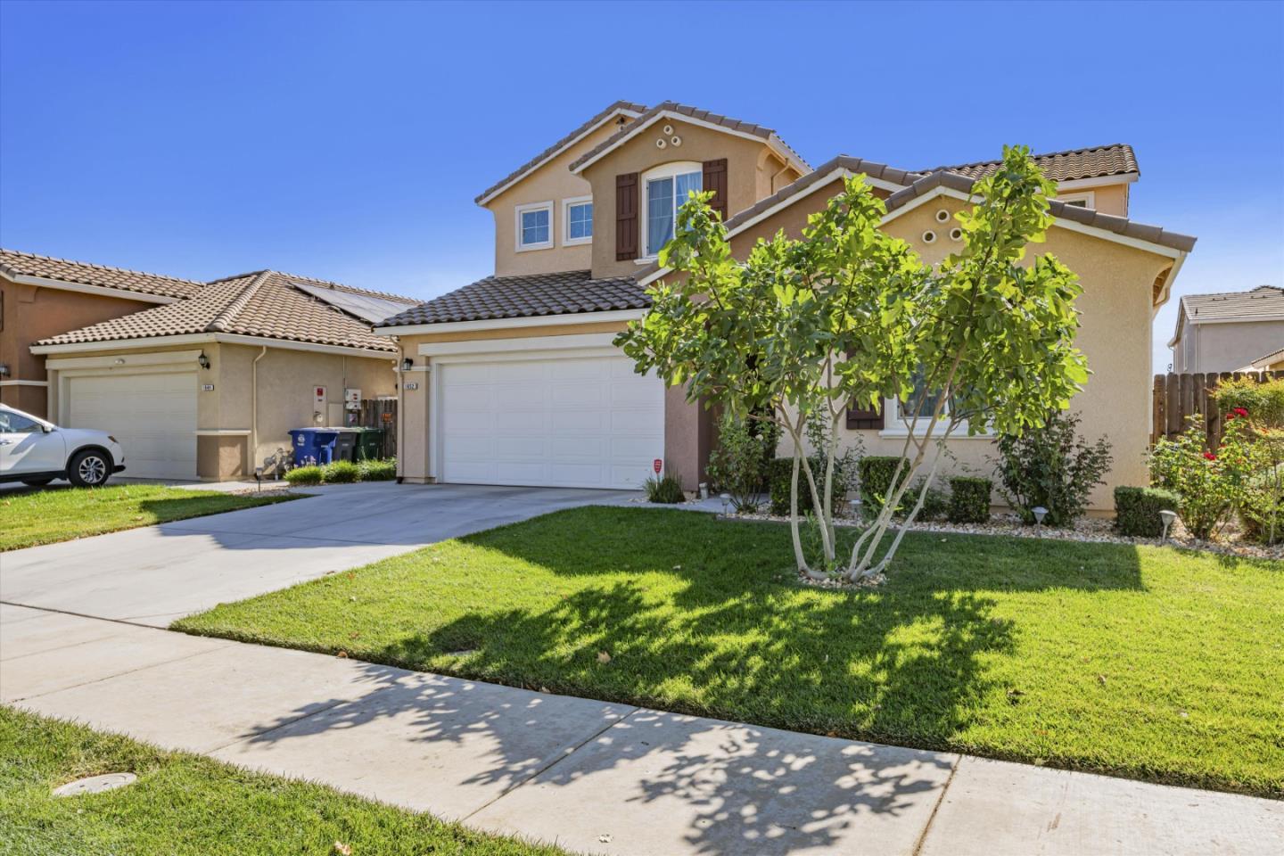 Detail Gallery Image 3 of 43 For 1652 Maidencane Way, Los Banos,  CA 93635 - 5 Beds | 3/1 Baths