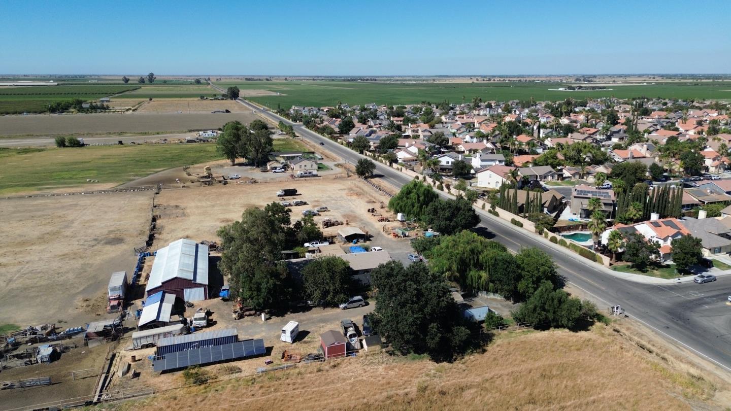 Detail Gallery Image 9 of 11 For 14431 Nantes Ave, Los Banos,  CA 93635 - 3 Beds | 2 Baths