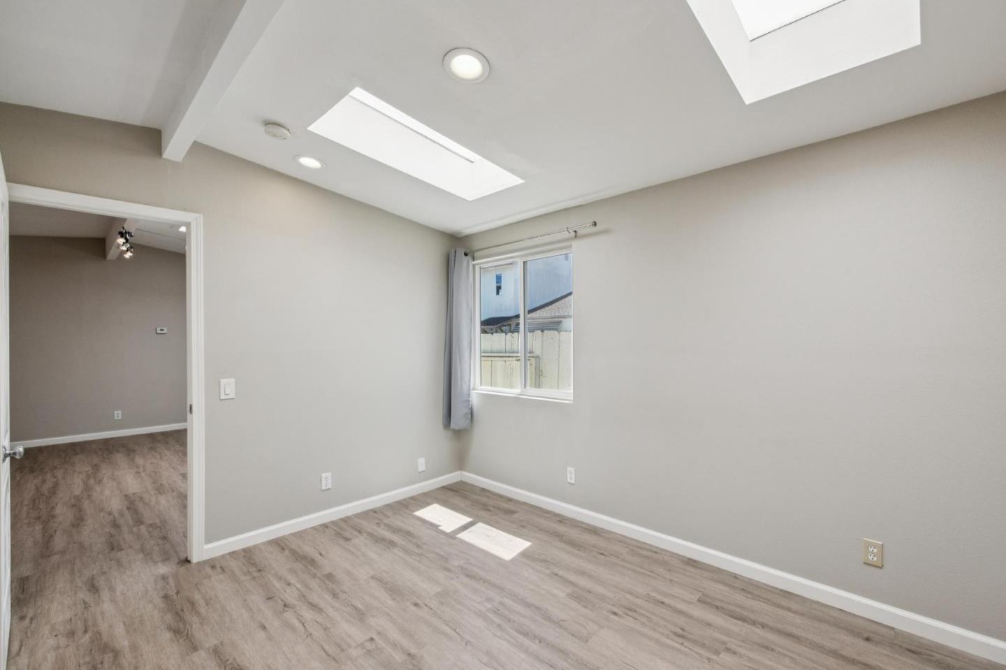 Detail Gallery Image 15 of 29 For 3271 Alma St, Palo Alto,  CA 94306 - 3 Beds | 2 Baths