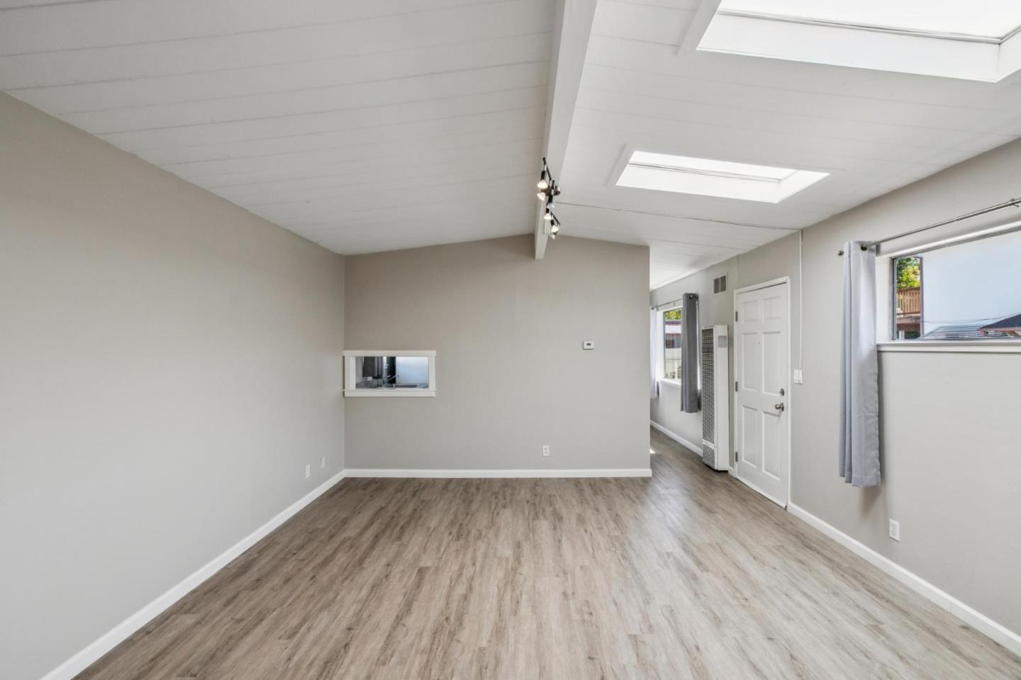 Detail Gallery Image 18 of 29 For 3271 Alma St, Palo Alto,  CA 94306 - 3 Beds | 2 Baths