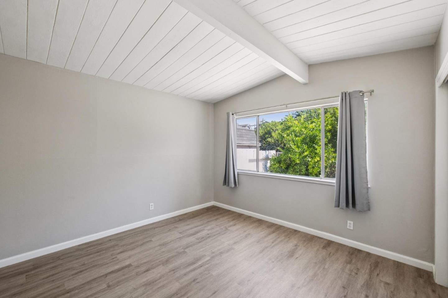 Detail Gallery Image 24 of 29 For 3271 Alma St, Palo Alto,  CA 94306 - 3 Beds | 2 Baths