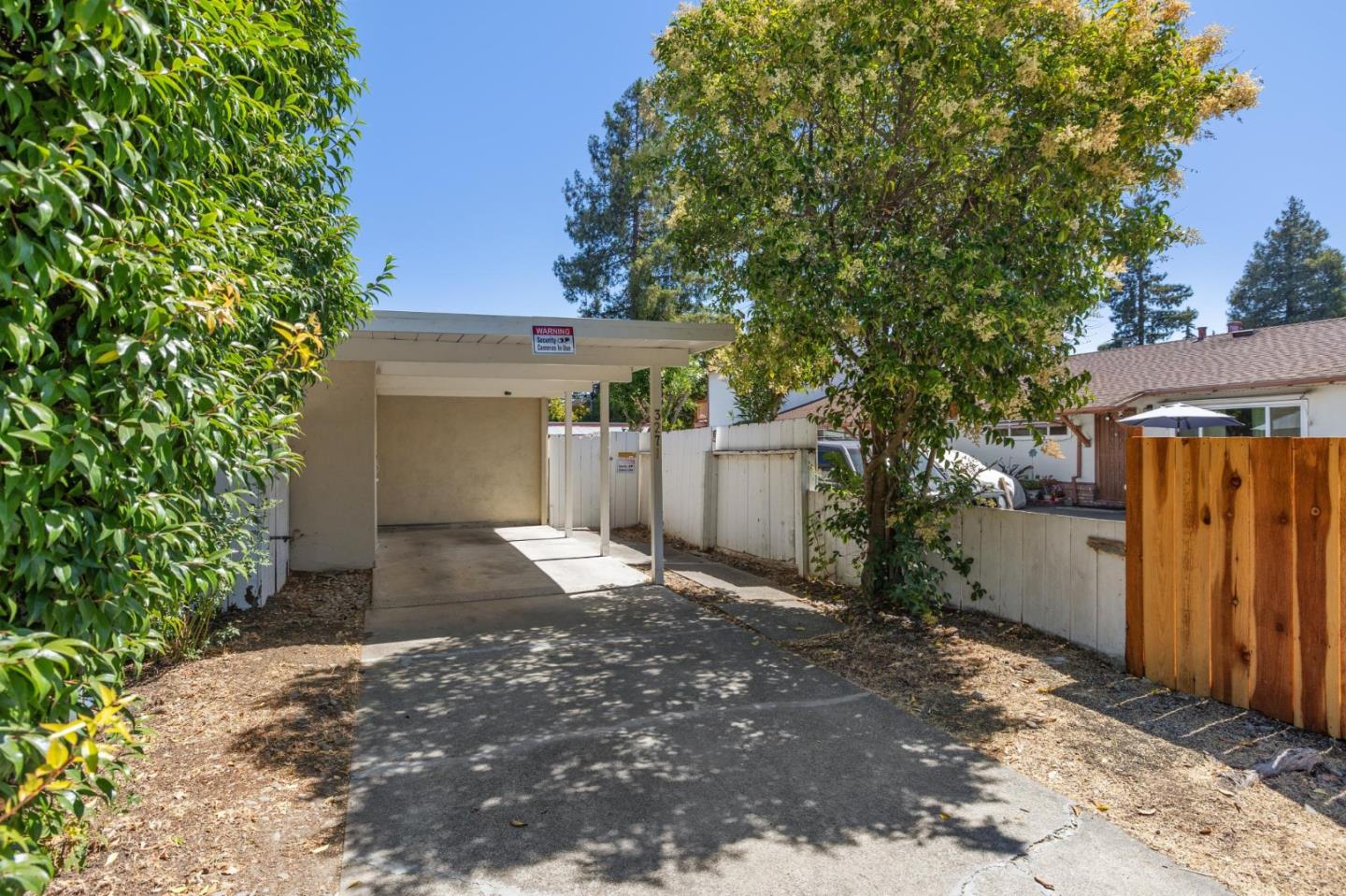 Detail Gallery Image 3 of 29 For 3271 Alma St, Palo Alto,  CA 94306 - 3 Beds | 2 Baths