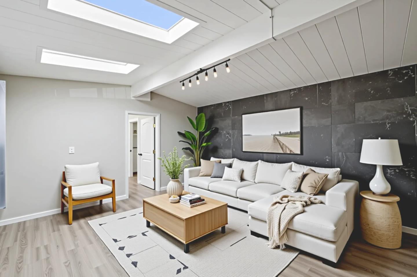 Detail Gallery Image 7 of 29 For 3271 Alma St, Palo Alto,  CA 94306 - 3 Beds | 2 Baths