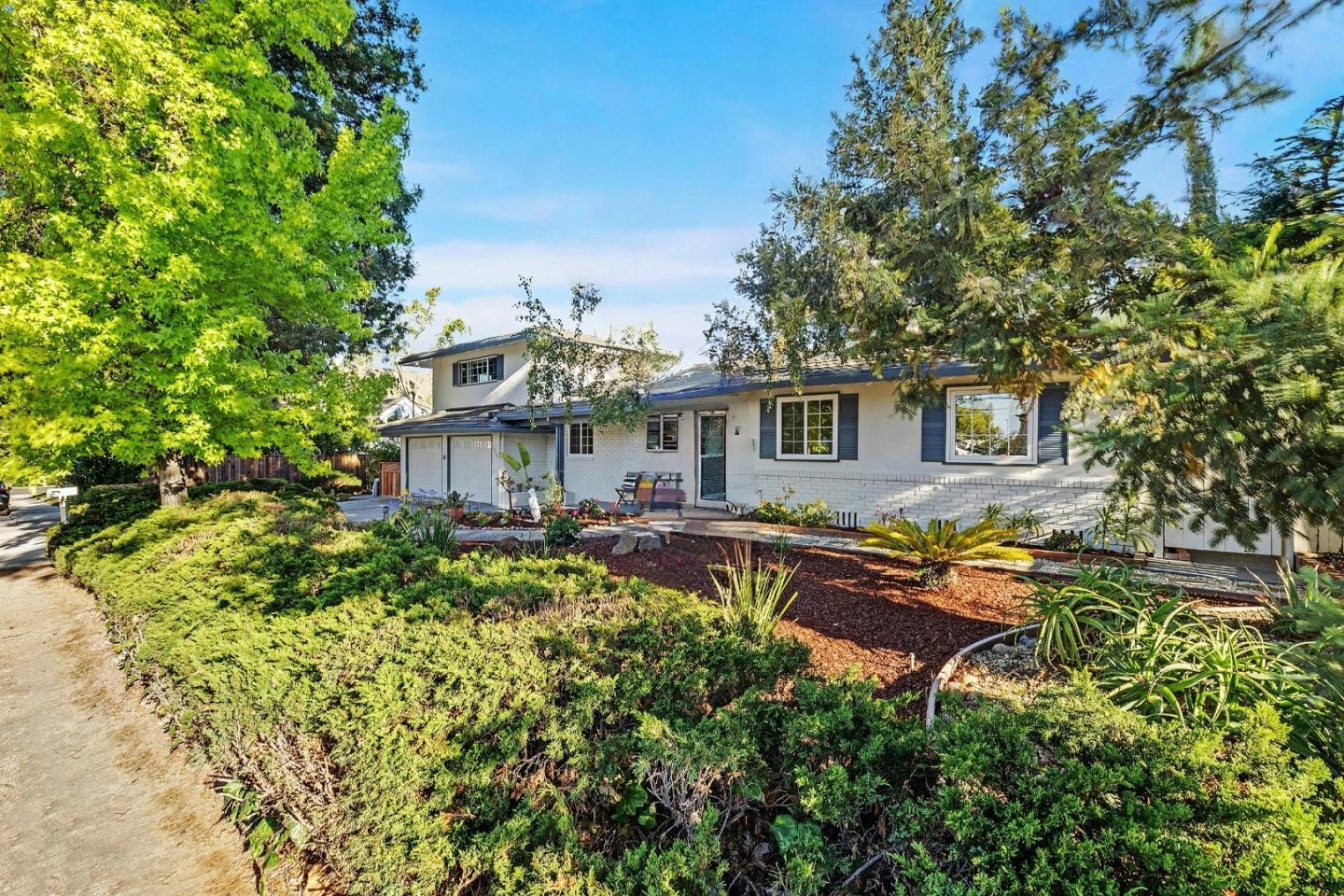 Detail Gallery Image 36 of 38 For 22562 Alcalde Rd, Cupertino,  CA 95014 - – Beds | – Baths