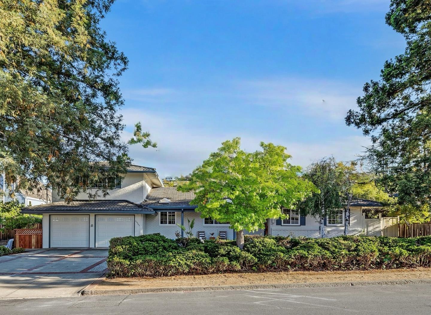 Detail Gallery Image 37 of 38 For 22562 Alcalde Rd, Cupertino,  CA 95014 - – Beds | – Baths