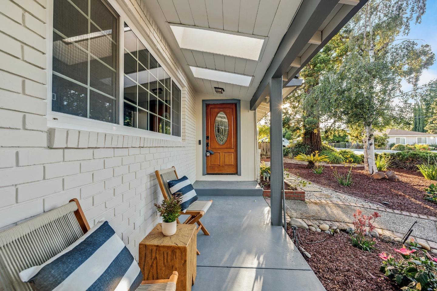 Detail Gallery Image 7 of 38 For 22562 Alcalde Rd, Cupertino,  CA 95014 - – Beds | – Baths