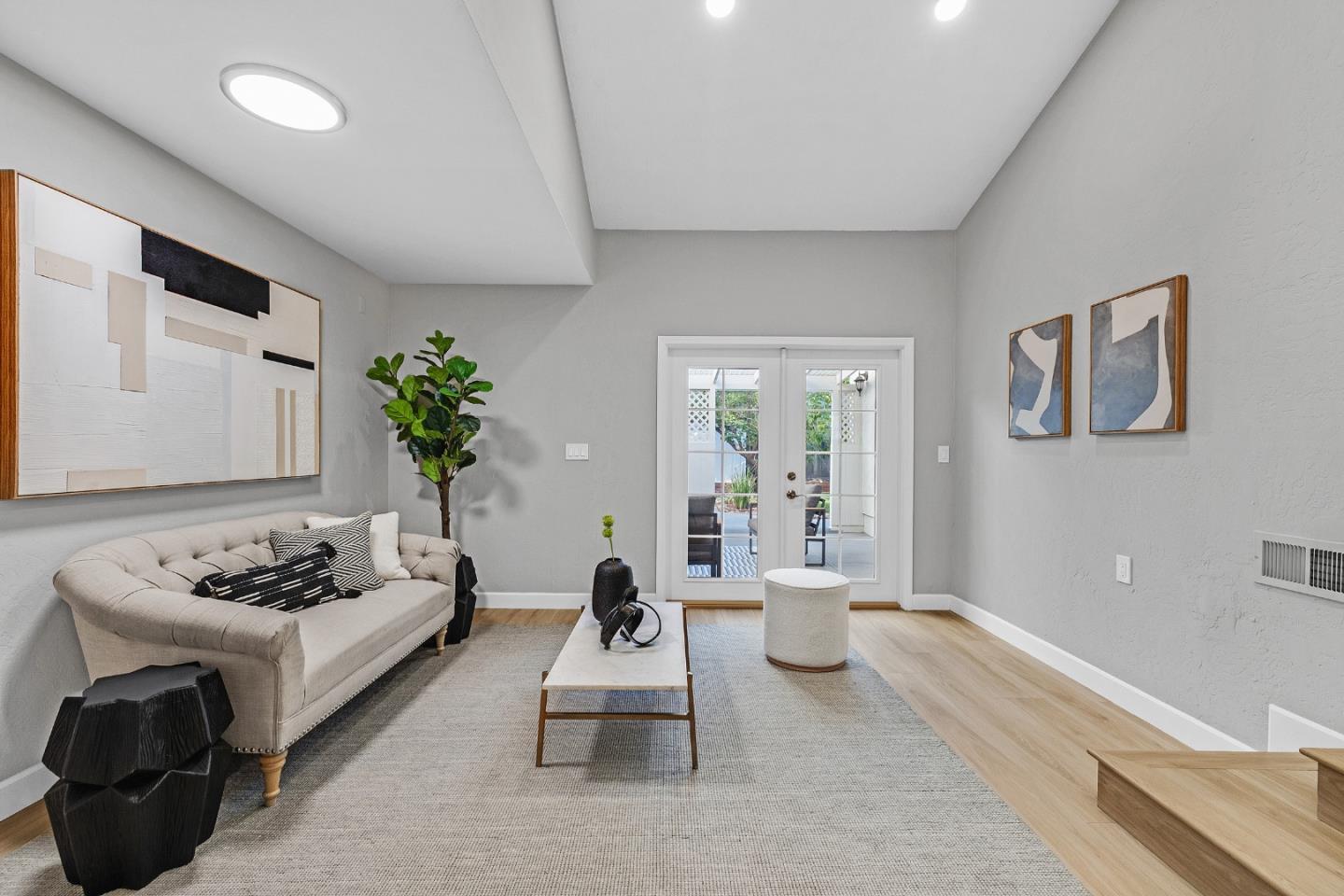 Detail Gallery Image 8 of 38 For 22562 Alcalde Rd, Cupertino,  CA 95014 - – Beds | – Baths