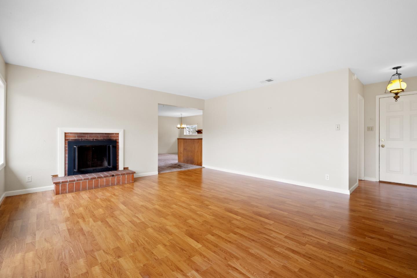 Detail Gallery Image 10 of 37 For 928 Corona Dr, Pacifica,  CA 94044 - 3 Beds | 2 Baths