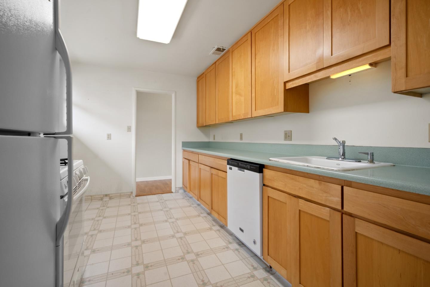 Detail Gallery Image 15 of 37 For 928 Corona Dr, Pacifica,  CA 94044 - 3 Beds | 2 Baths