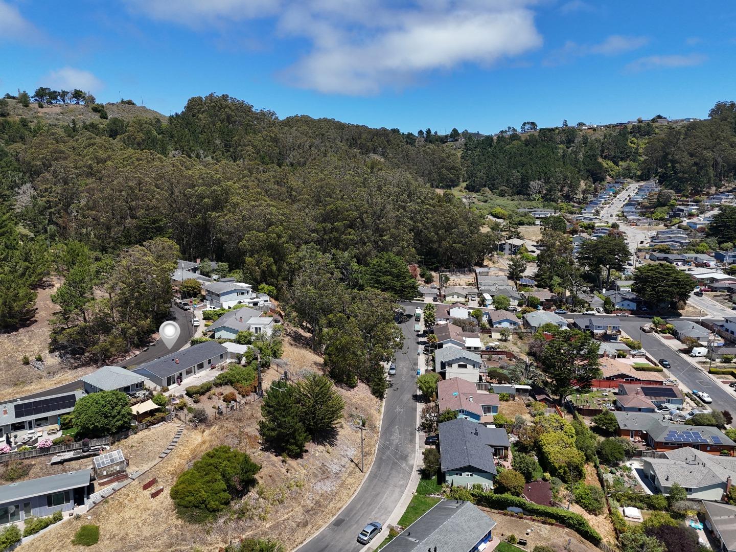 Detail Gallery Image 3 of 37 For 928 Corona Dr, Pacifica,  CA 94044 - 3 Beds | 2 Baths