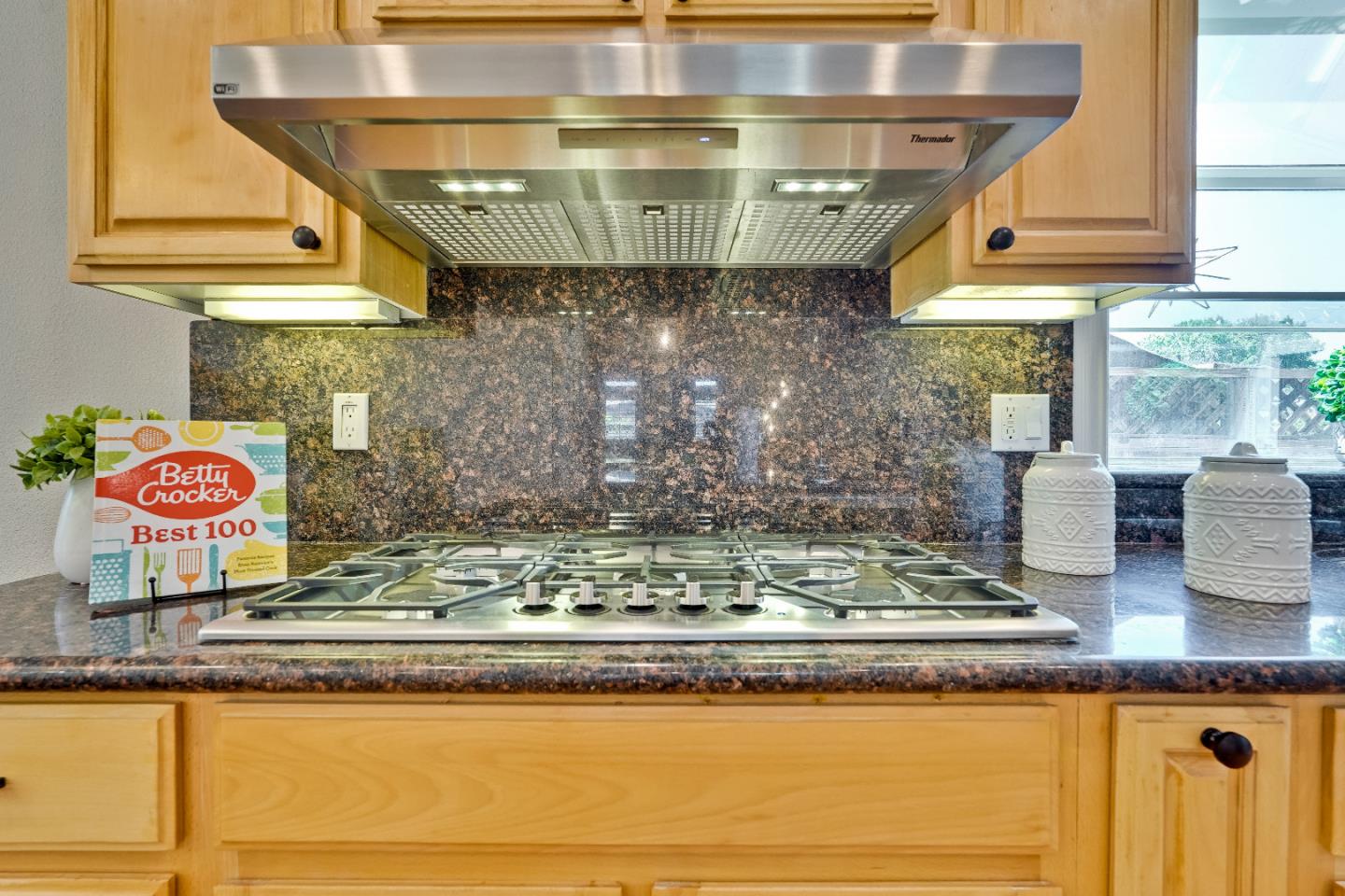 Detail Gallery Image 24 of 82 For 10430 Stern Ave, Cupertino,  CA 95014 - 5 Beds | 4 Baths
