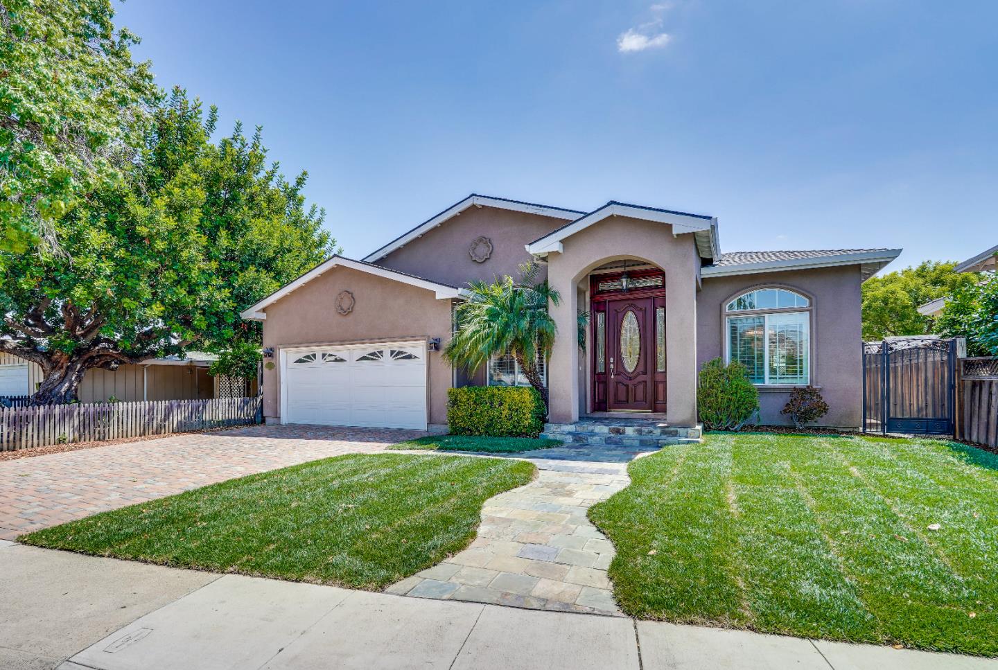 Detail Gallery Image 3 of 82 For 10430 Stern Ave, Cupertino,  CA 95014 - 5 Beds | 4 Baths
