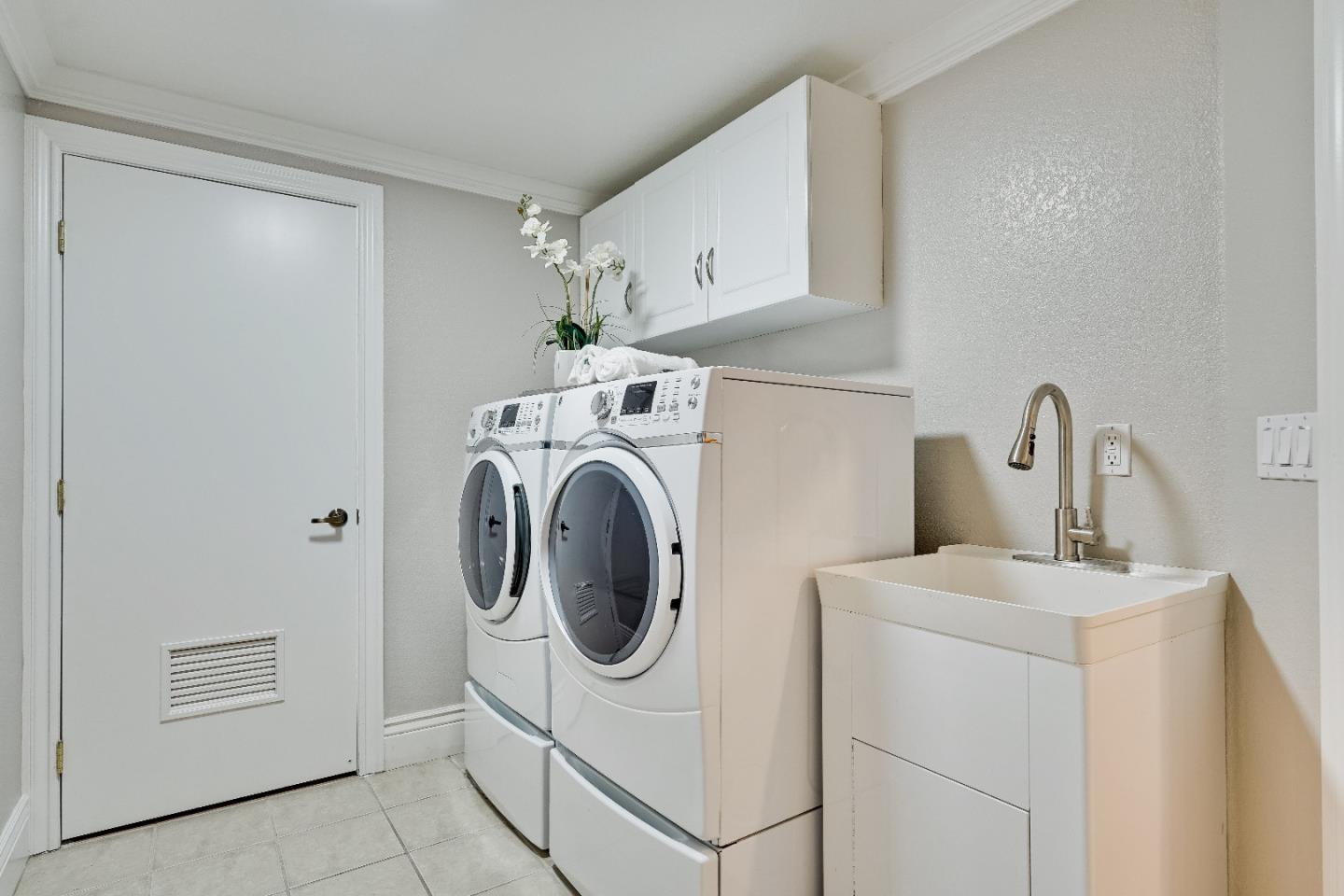 Detail Gallery Image 71 of 82 For 10430 Stern Ave, Cupertino,  CA 95014 - 5 Beds | 4 Baths