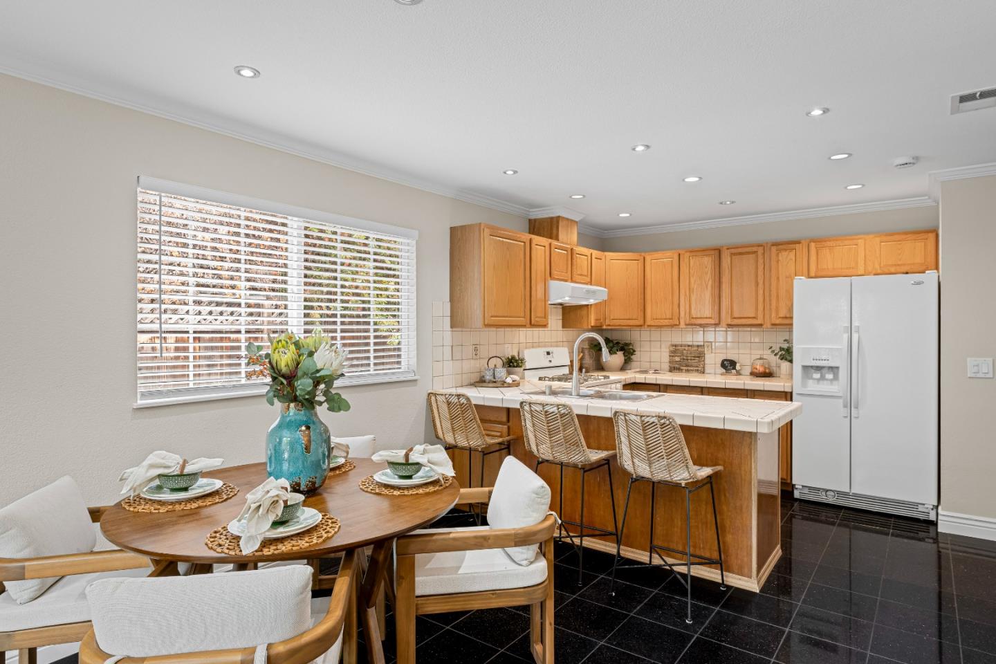 Detail Gallery Image 15 of 62 For 6084 Amador Pl, Newark,  CA 94560 - 3 Beds | 2 Baths