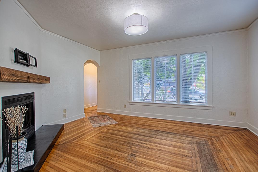 Detail Gallery Image 16 of 25 For 144 Van Ness Ave, Santa Cruz,  CA 95060 - – Beds | – Baths